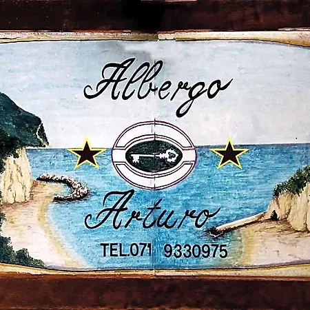 Arturo